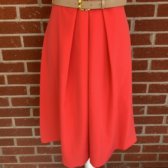 Tahari FINAL MARKDOWN - Picture 6 of 10